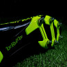 Chaussures de rugby jaune et noir